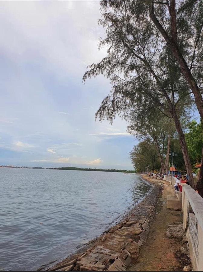 Lumuda Hotel Lumut Exterior photo